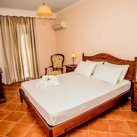 Casa Di Luna Lourdata (Kefalonia)